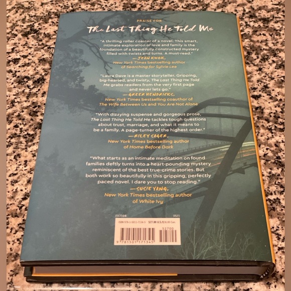 The Last Thing He Told Me Book — By Laura Dave - Picture 4 of 5